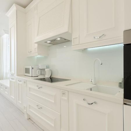 Petrovdom Apartments 10-353 In Rc Central Park, 7 John Mccain Street Kiev Eksteriør billede