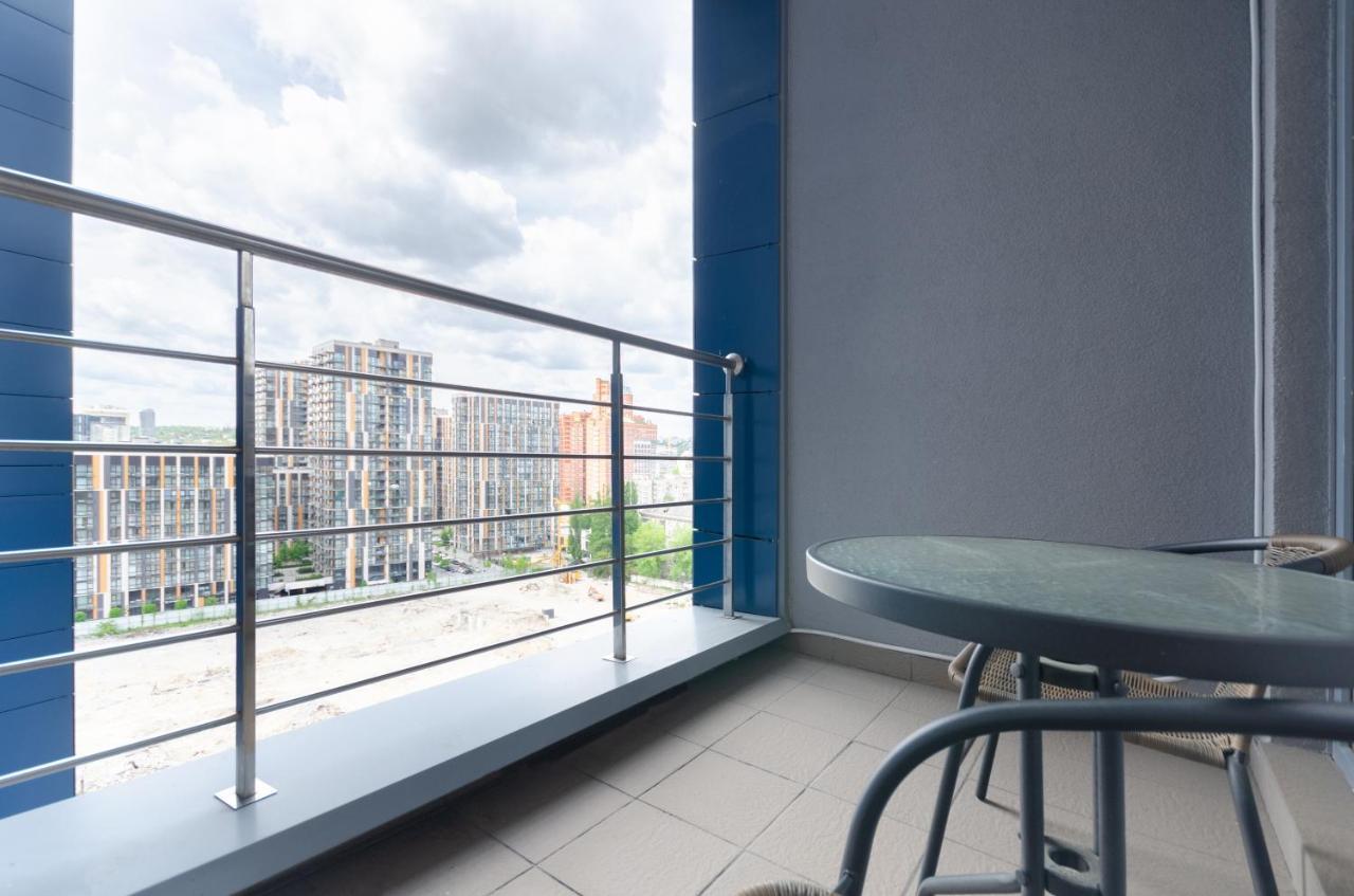 Petrovdom Apartments 10-353 In Rc Central Park, 7 John Mccain Street Kiev Eksteriør billede