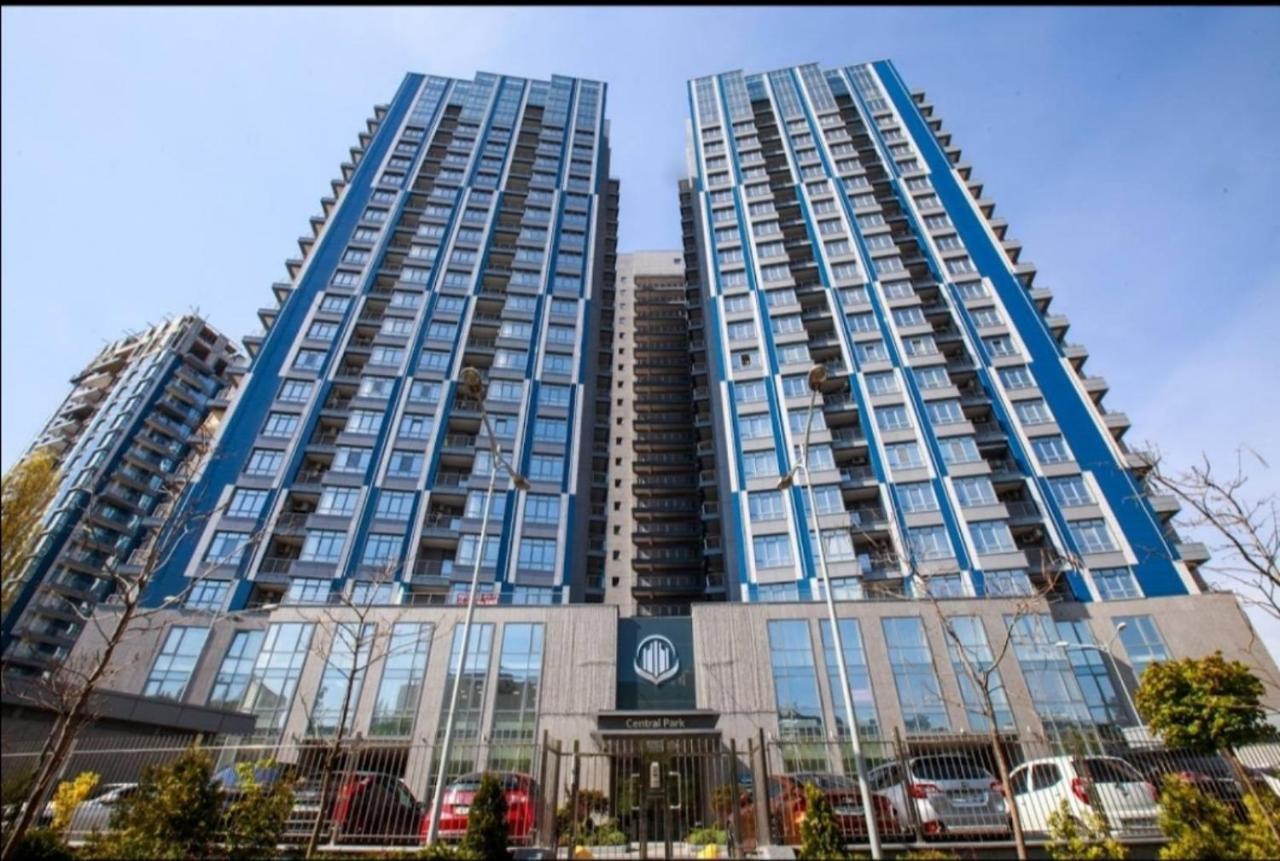 Petrovdom Apartments 10-353 In Rc Central Park, 7 John Mccain Street Kiev Eksteriør billede